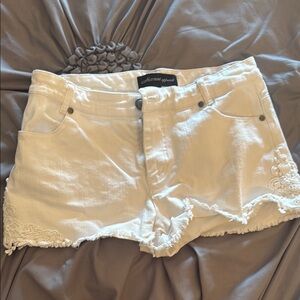 Elegant White Lace Trim Jean Shorts